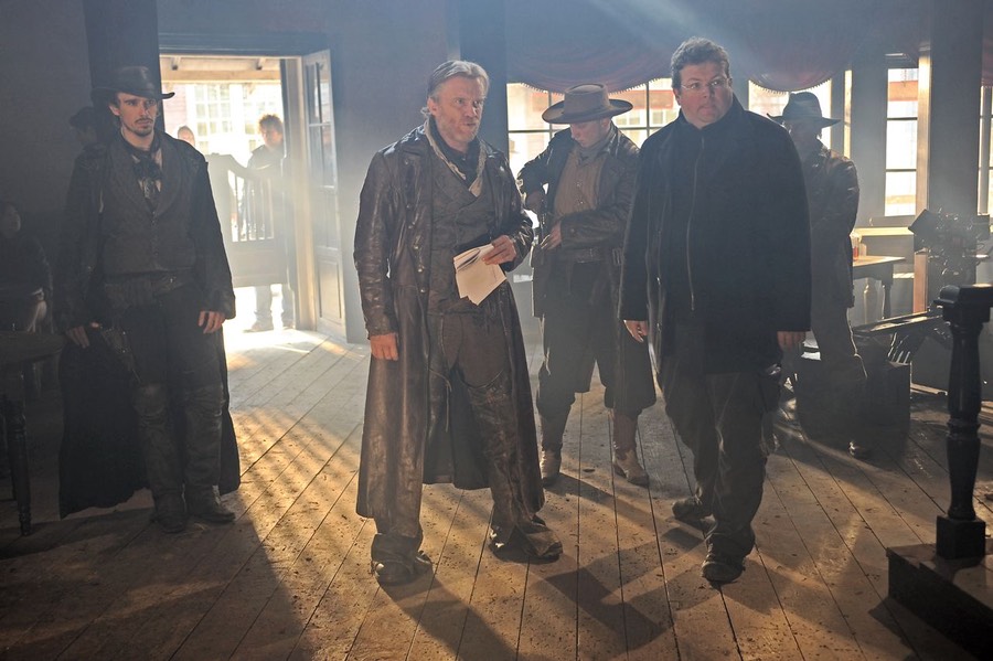 Roel_Reine_Anthony_Michael_Hall_Dead_in_Tombstone_20.jpg
