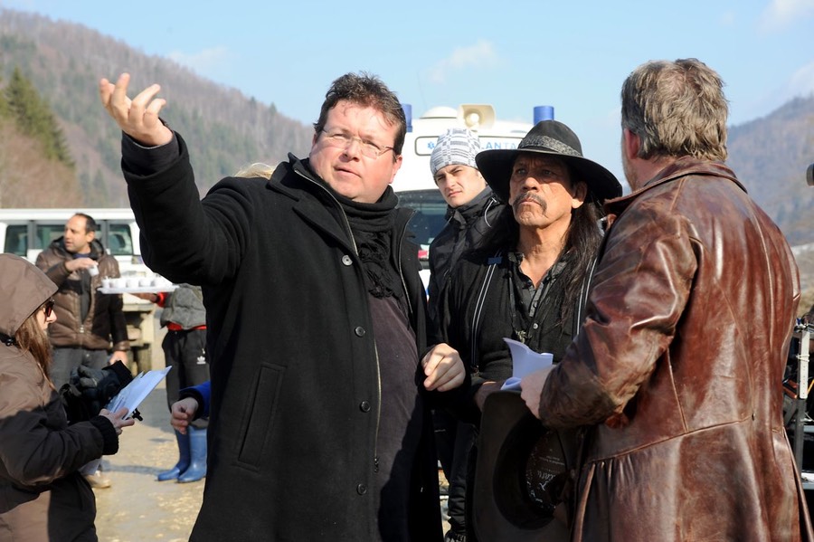 Roel_Reine_Danny_Trejo_Dead_in_Tombstone_3.jpg