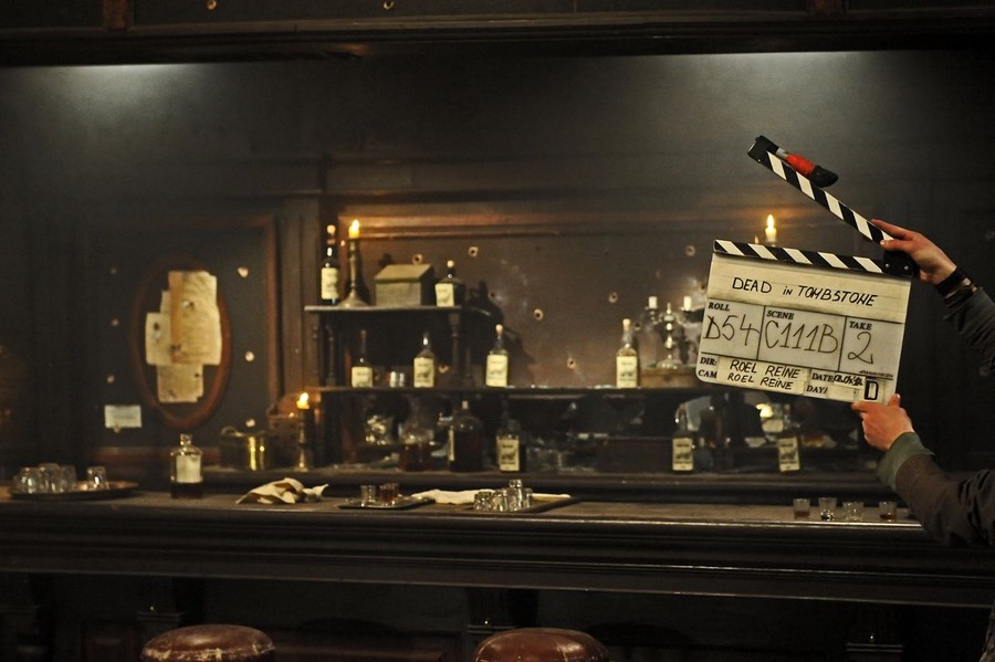 Roel_Reine_Dead_in_Tombstone_22.jpg