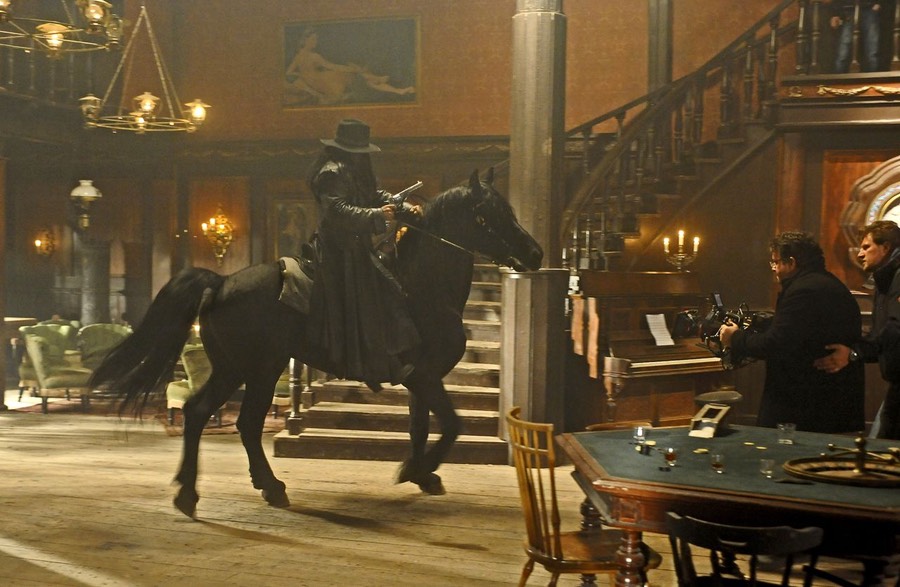 Roel_Reine_Dead_in_Tombstone_21.jpg